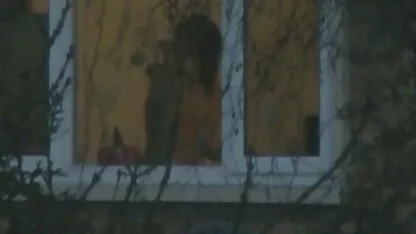 Futut de penis fete goale sexi și pumnul în bucătărie