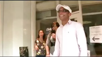 Sudare fete goale danseaza o superba student pentru a rupe beat Partea 1