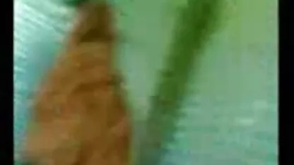 Petite Bruneta împușcat fete goale paroase un penis mare