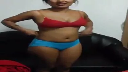 Paroase om subțire fata și îi dă o linge poze fete g