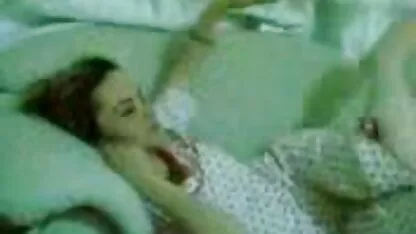 Sex imbracat cu film cu fete goale o vecina Matura