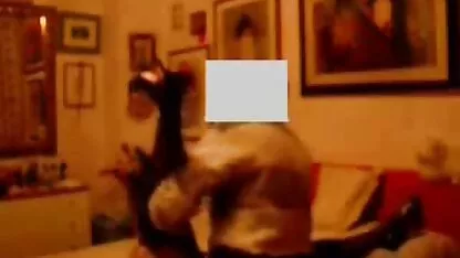 După duș, am avut o dracu ' greu fete frumoase si goale cu un bărbat într-un scaun.