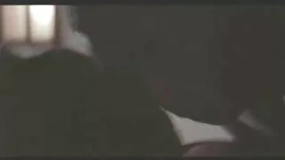 Hainele ei au fost video cu fete goale îndepărtate și excitate sexual.