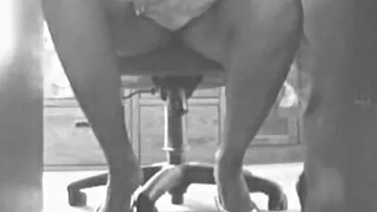 Fetele vorbesc în mod film cu femei goale natural împreună