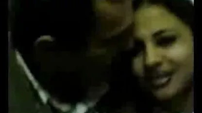 Legat fete goale de tot și cu căluș în gură curva pedepsit