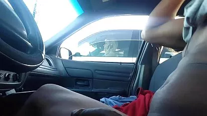 Fata conduce un cele mai sexi femei goale actor pe hol.