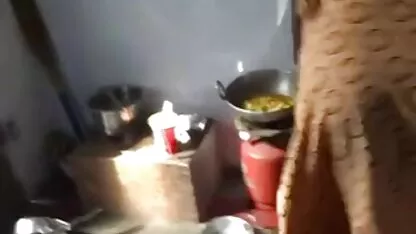 Clientul multiplică maseurul la un moment dat fete goale care se fut