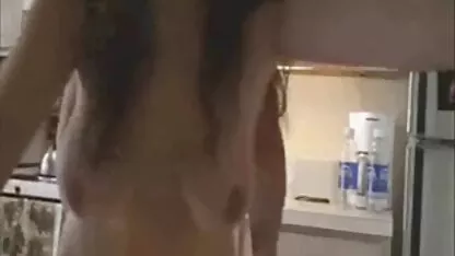 Vânzările reginei au eșuat. poze cu femei goale porno
