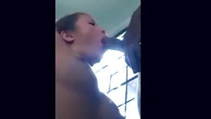În aer liber cele mai frumoase fete goale blugi brunete