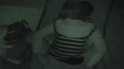 A început să se masturbeze fete goale nud cu un membru și a devenit prostituată.