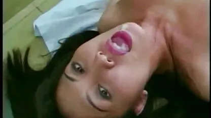 Omul fată și fete goale live să vină pe picioare moi