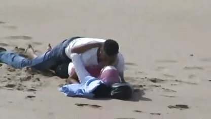 Blonde dispuși tipe goale să vină făcute de dildo-uri