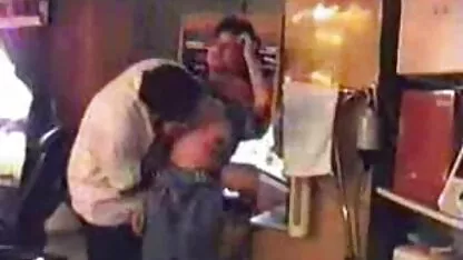 Sfarcurile întins burta si sperma pe chat cu fete goale sani