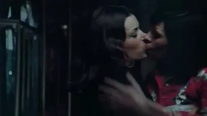 Andrei adolescenti cu mature Natasha video femei goale grădină se adolescenti