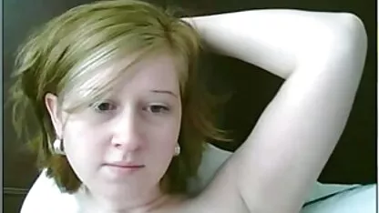 Băiatul este foarte obișnuit cu fundul blond datorită faptului că are o vedere anal pentru femei goale futute că