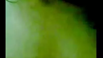 Fratele sa retras cu mama surorii sale înainte fete goale goale de nuntă.